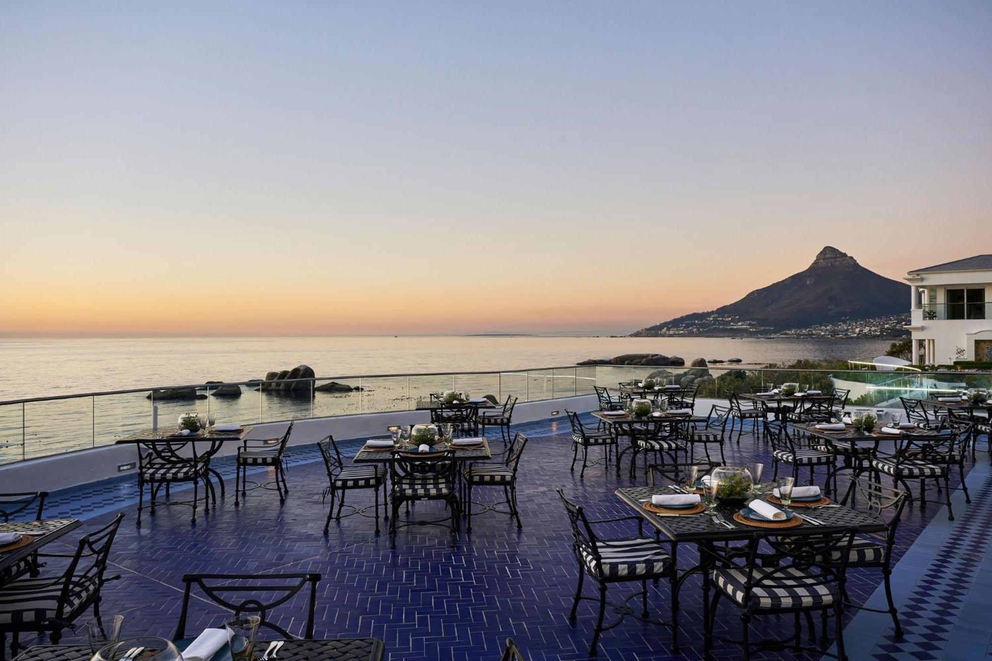 Twelve Apostles & Hotel 5*